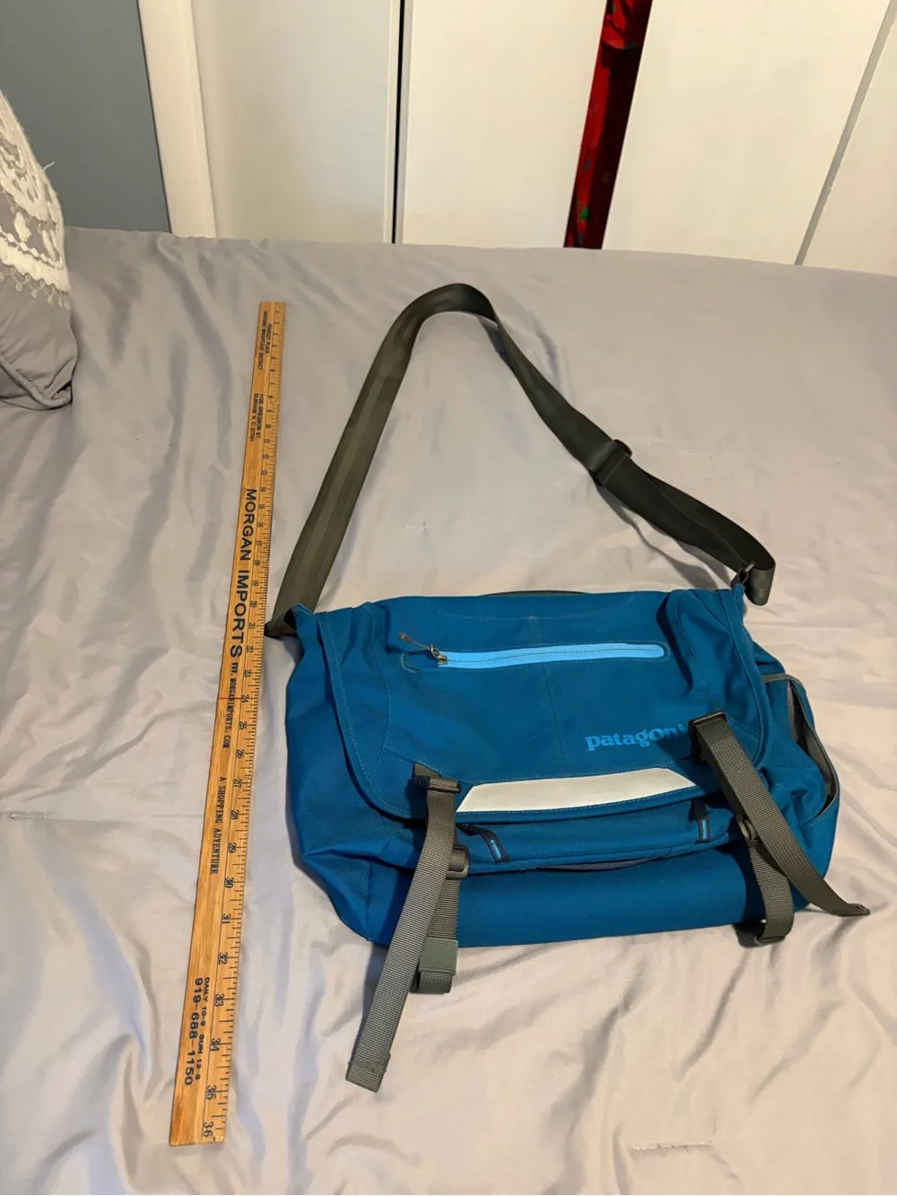 Patagonia Blue Teal Messenger Bag with Gray Straps